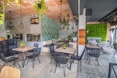 Food & Drinks 3, Gemini Star Hotel, Badung