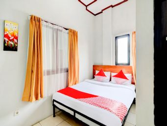 Bedroom 1, OYO 90048 Teratai Bekasi Guesthouse, Bekasi