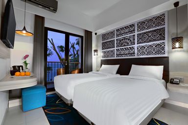 Double Deluxe Room or Other Beds - Sea View