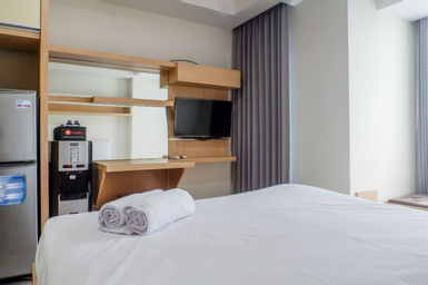 Spacious Studio Room Apartment at Grand Sungkono Lagoon By Travelio, surabaya