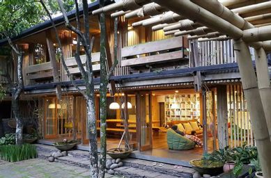 The Bamboo House Awiligar, bandung