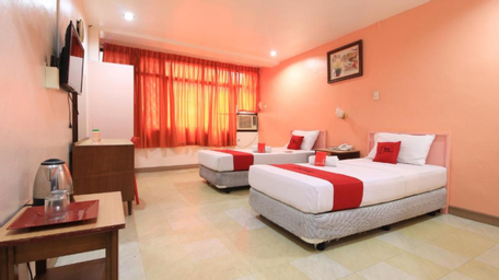Twin Deluxe Room