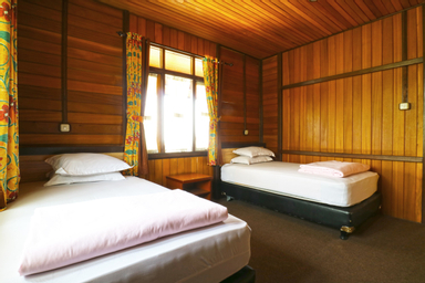 VILLA KAPASITAS 8 EMPAT KAMAR