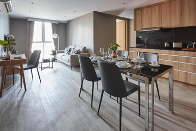 Living Area 8