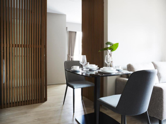 Living Area 9