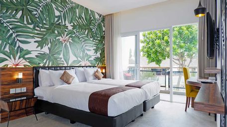Suite Single - Pemandangan Kolam Renang