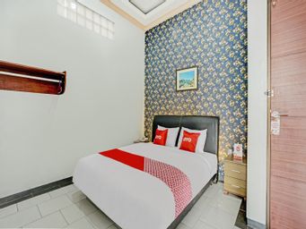 Bedroom 3, OYO 90396 The Halona Villa Batu, Malang