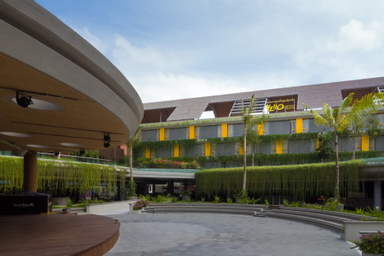 Exterior & Views 2, YELLO Kuta Beachwalk Bali, Badung
