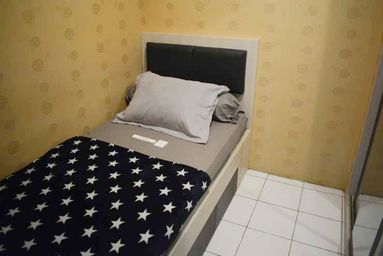 Bedroom 4, Kalibata City by Dua Meja Rooms, South Jakarta
