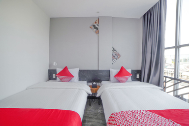 Bedroom 3, Super OYO 90447 Kardopa Hotel Megapark, Medan