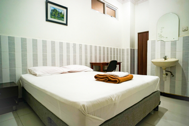 Bedroom 4, Hoki Homestay Syariah Mitra RedDoorz near Rumah Sakit Dr Soetomo Surabaya, Surabaya