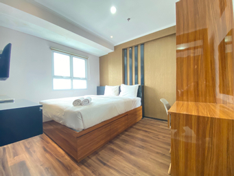 Bedroom 1, Luxurious & Cozy 2BR Gateway Pasteur Apartment near Exit Toll By Travelio, Bandung