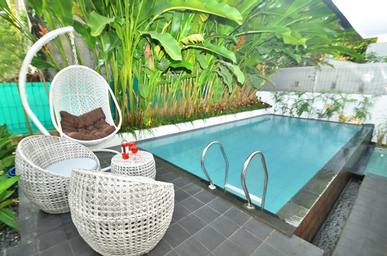 Exterior & Views 1, Villa Amethyst Dago Pakar F-21 4BR with Private Pool ( FAMILY ONLY), Bandung