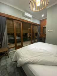 Bedroom, Puri Bali - Family House & Villa Syariah, Sleman