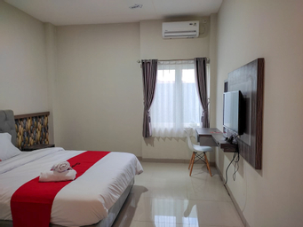 Bedroom 2, RedDoorz Syariah near GOR Satria Area, Banyumas