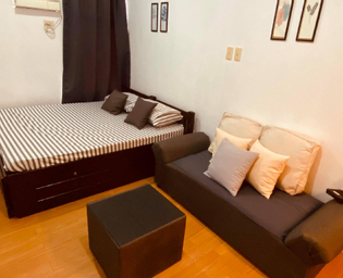 EXCLUSIVE bed for Couple with Pool, WIFI & NTFLX, muntinlupa