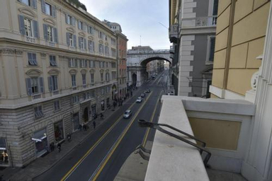 Others 3, check-inn rooms, Genova