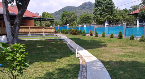 Fred's Villa 3 Bedrooms with Private Pool, Sari Ater – Subang, subang