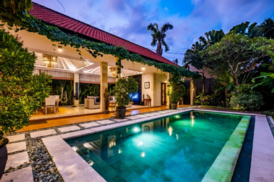 Three-bedrooms villa Martini with private pool, badung