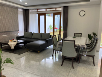 Bedroom 4, 4BR Villa Ara Syariah with Private Pool, Bandung