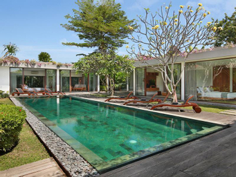 Three BR Villa with Private Pool-Breakfast|ZBV, badung