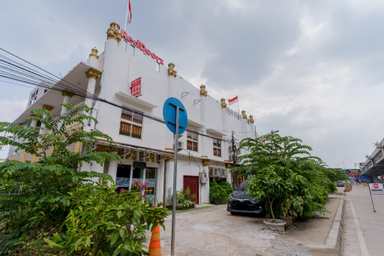 Exterior & Views 1, RedDoorz Syariah near Universitas Borobudur, East Jakarta