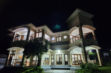 Exterior & Views 4, Villa Dahlia, Malang