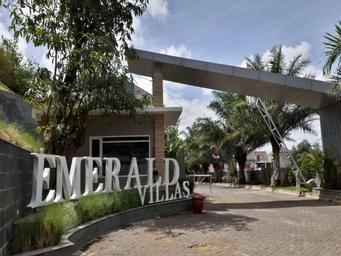 Exterior & Views 1, Emerald Villas J7 Batu - 2 Bedroom by NAF, Malang
