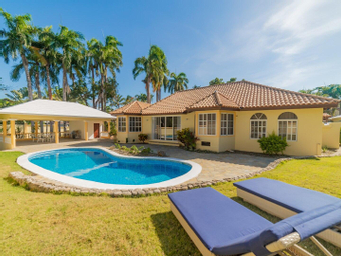 Casati Pearl House, Big house with private pool!, sosua