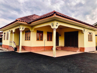 Aurora Homes Entire house (Marang) - Deals, Photos & Reviews