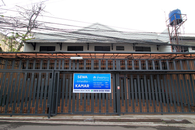 Exterior & Views 2, DreamInn Guesthouse, Bandung