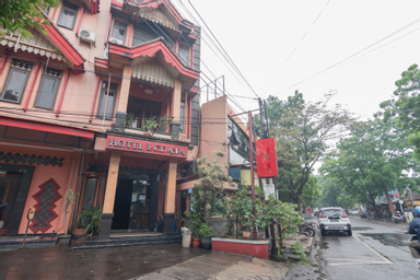 Exterior & Views 4, RedDoorz @ Hotel Lodaya Bandung, Bandung