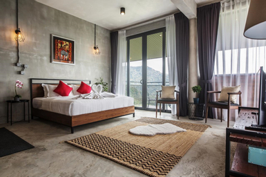 Room with King Bed - Garden View