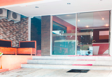 Public Area 2, RedDoorz near Exit Tol Pasteur, Bandung