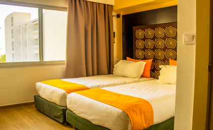 EXECUTIVE Room with Pool or Garden View