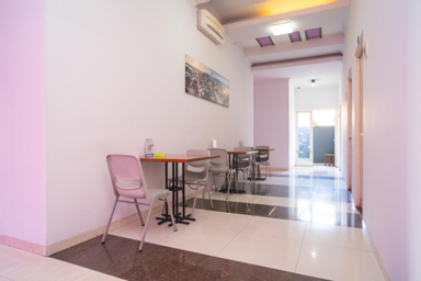 Public Area 3, Urbanview Hotel Fif Fa Kauman Malang, Malang