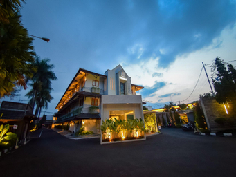 Exterior & Views 3, Nyland Pasteur Hotel, Bandung