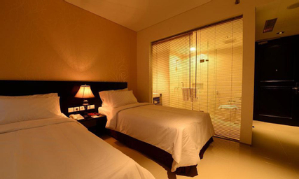 Bedroom 4, OneBR Deluxe Room - Breakfast, Palembang