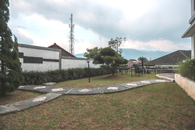 Exterior & Views 2, Hotel Lurus Cisarua Bogor, Bogor