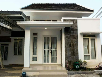 Exterior & Views, VILLA ALEXA 3bedroom depan JATIM PARK2  pas, Malang