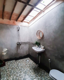 Bathroom 5