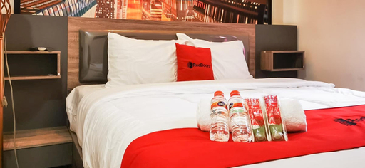 Queen Standard Room