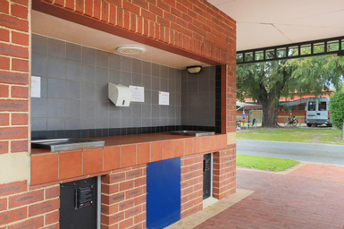 Public Area, Discovery Parks - Perth Airport, Kalamunda