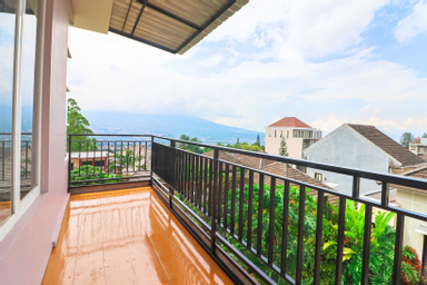Villa Kayu Manis Mountain View by Masterpiece Villa, malang