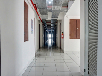 OYO 91045 Tower Mahakam By Toha Room, cikarang
