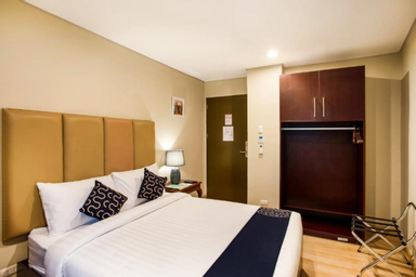 Queen Deluxe Room