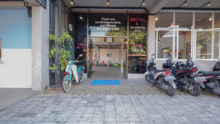 Exterior & Views 2, Beach Hut Hostel, Badung
