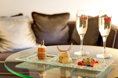 Food & Drinks