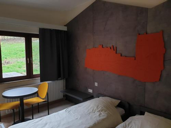 Single Bed in Mixed Dormitory Room