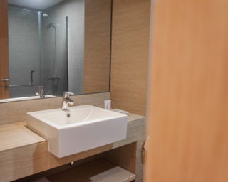 Bathroom 7